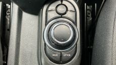 MINI Hatchback 1.5 Cooper Classic Premium 3dr Auto Petrol Hatchback